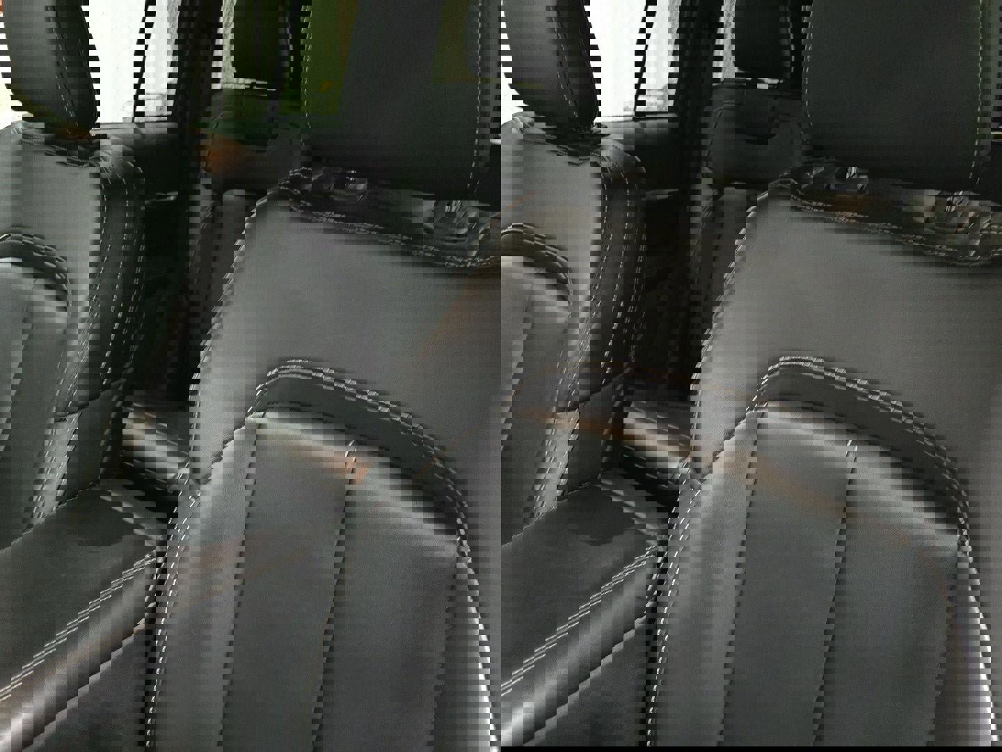 Used 2024 Jeep Grand Cherokee Limited image 20