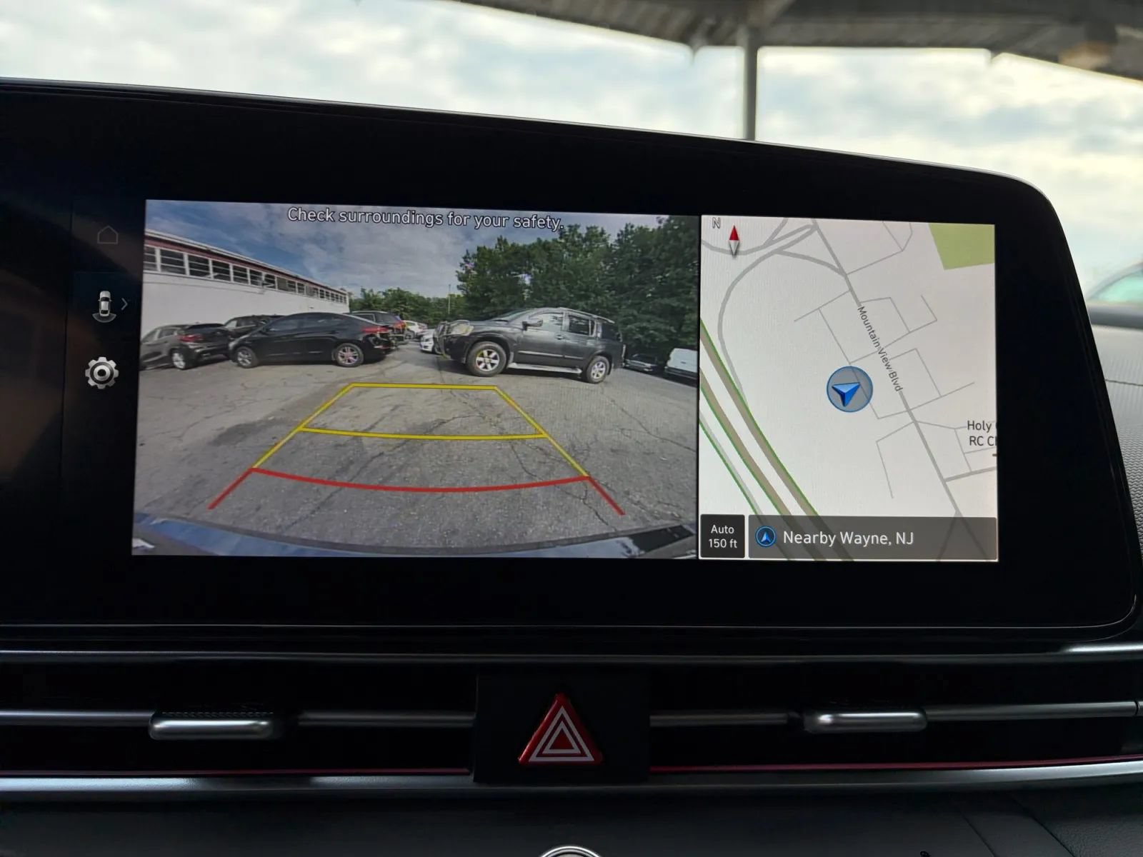 Used 2025 Hyundai Elantra SEL FWD image 34