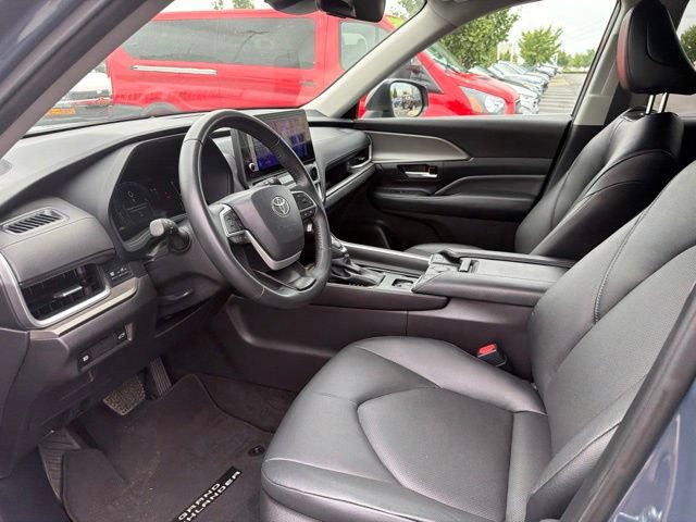 Used 2025 Toyota Grand Highlander FWD image 15