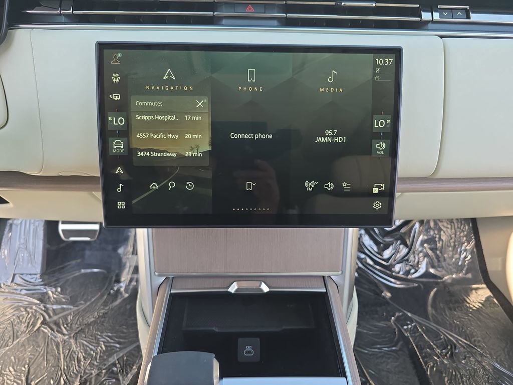 Certified 2024 Land Rover Range Rover SE AWD/4WD image 21
