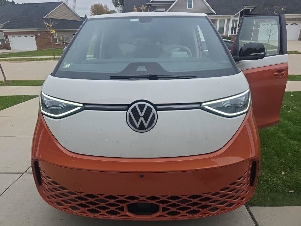 Used 2025 Volkswagen ID. Buzz Pro S Plus RWD image 15