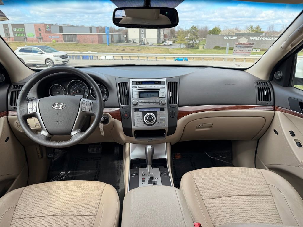 Used 2012 Hyundai Veracruz Limited w/ Entertainment Pkg image 28