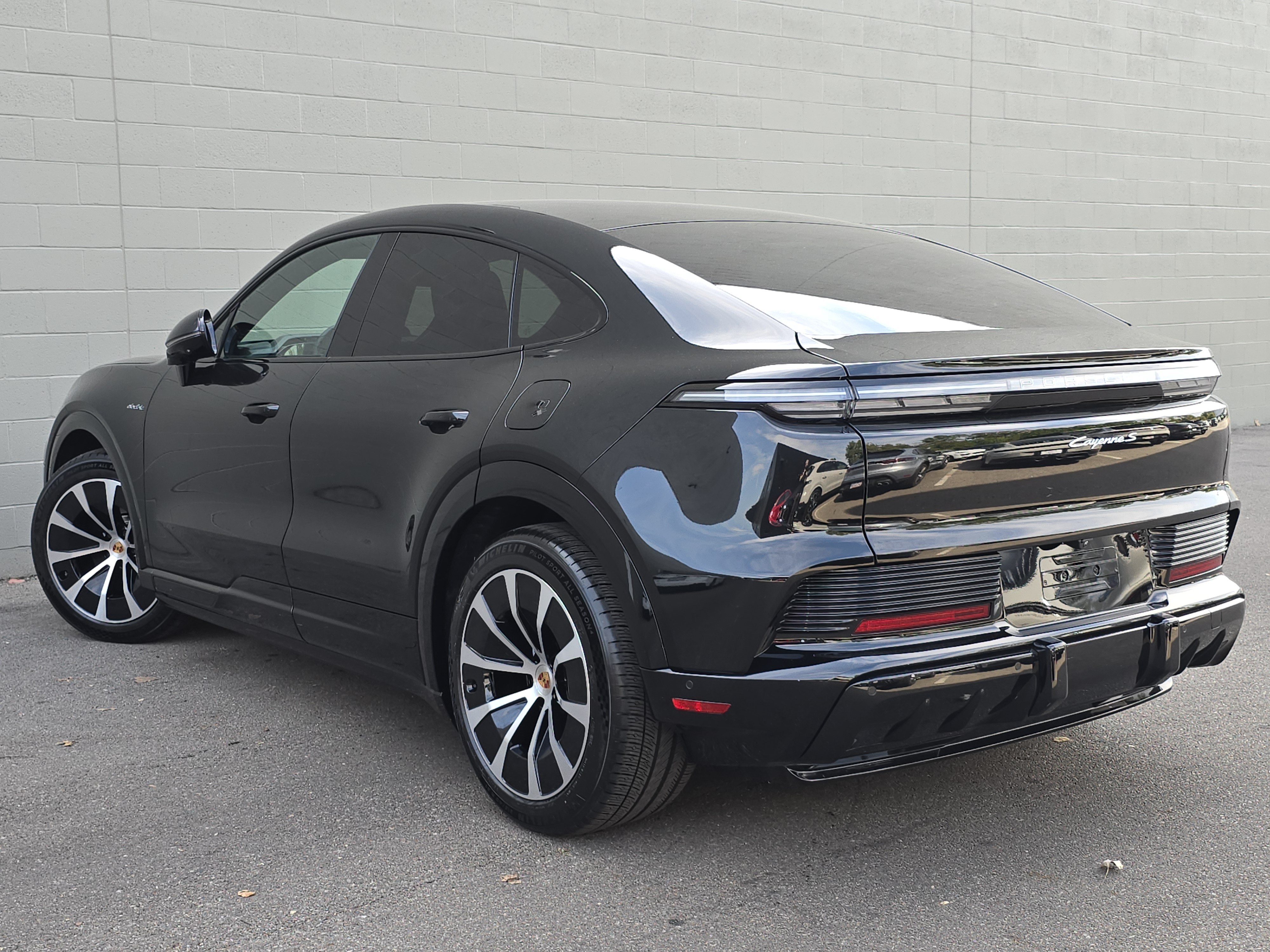 New 2026 Porsche Cayenne S AWD/4WD image 3