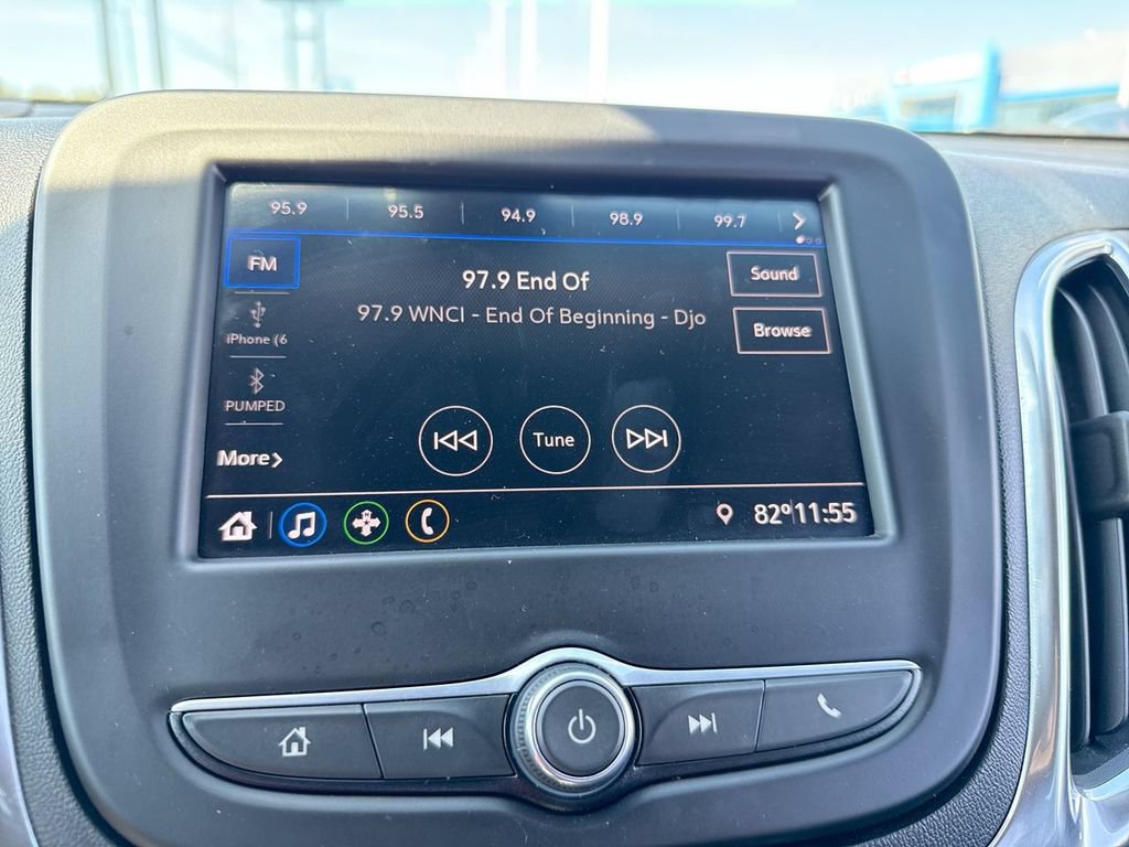 Used 2021 Chevrolet Equinox LT AWD/4WD image 16