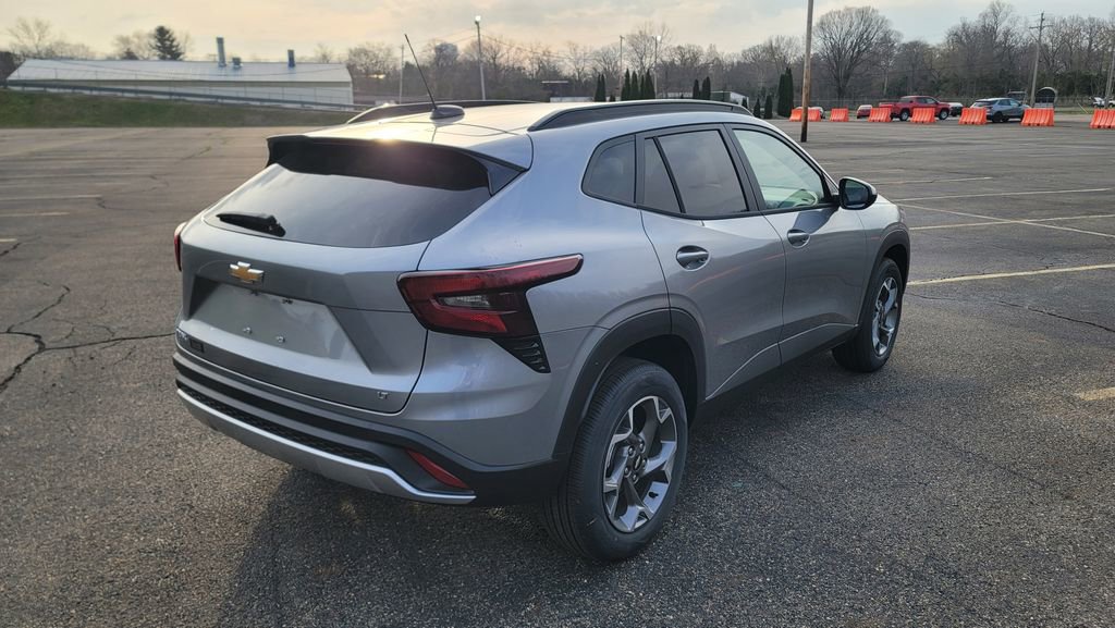 New 2026 Chevrolet Trax LT image 12