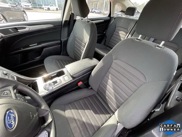 Used 2020 Ford Fusion SE image 15