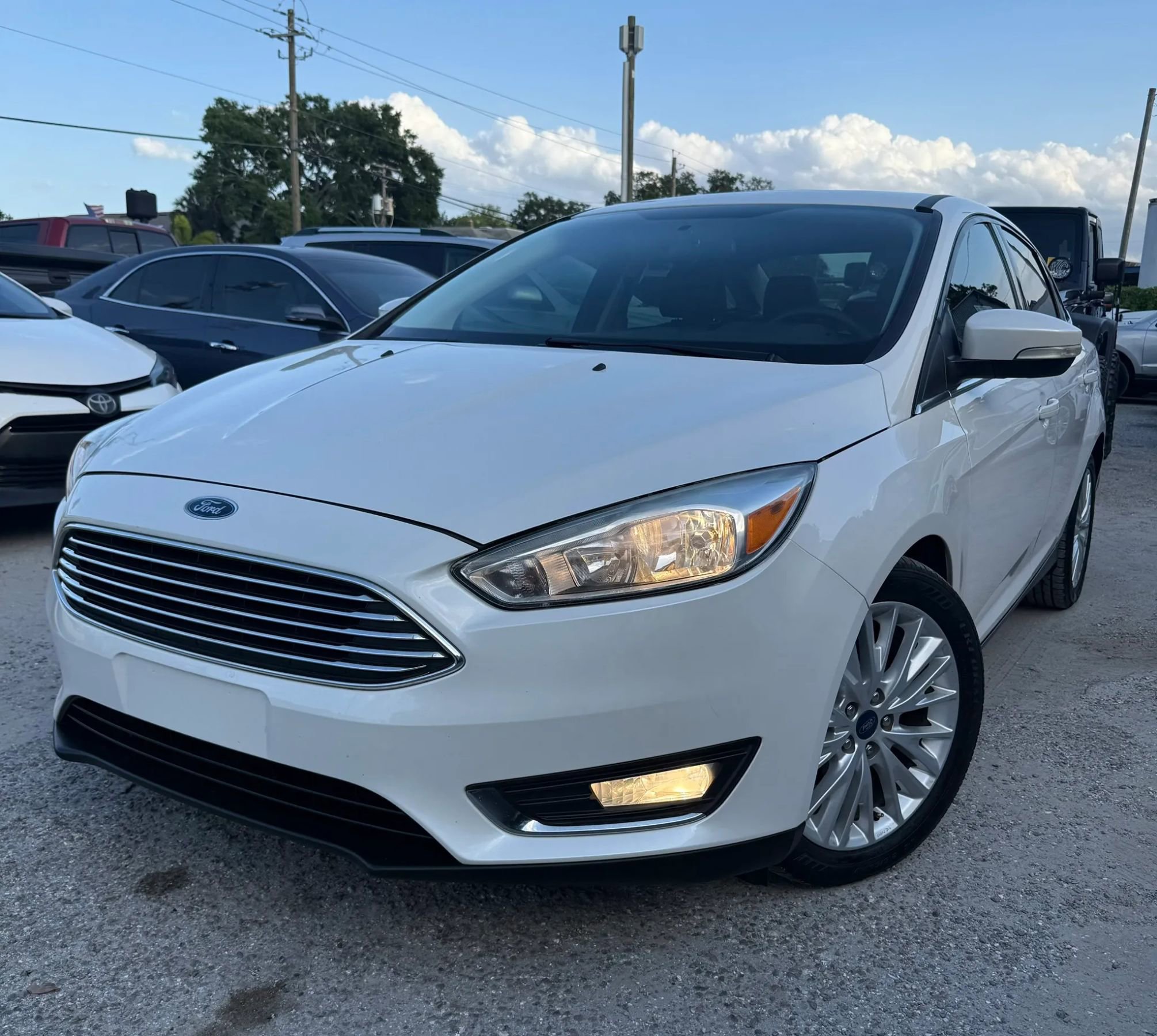 Used 2018 Ford Focus Titanium FWD image 2