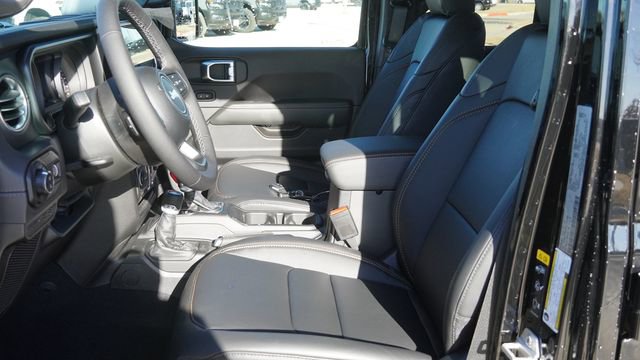 New 2026 Jeep Gladiator Mojave AWD/4WD image 17