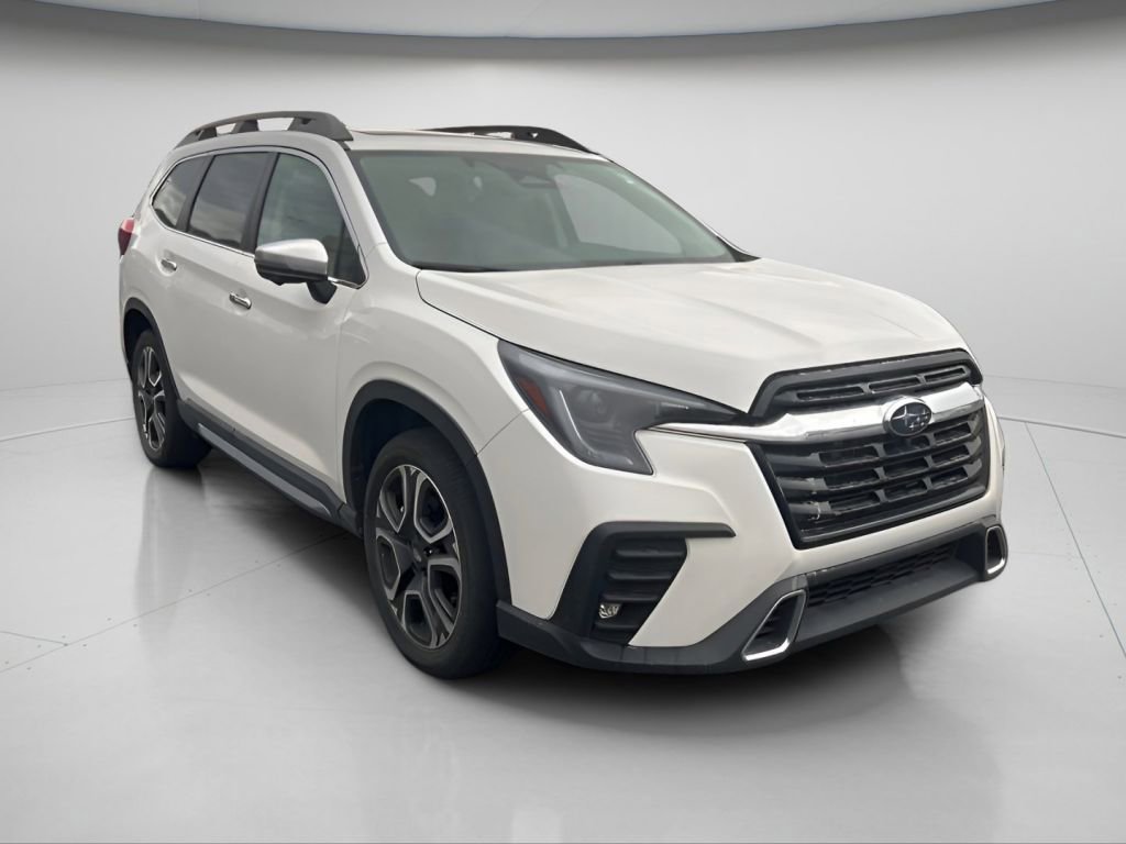 Used 2023 Subaru Ascent Touring image 2