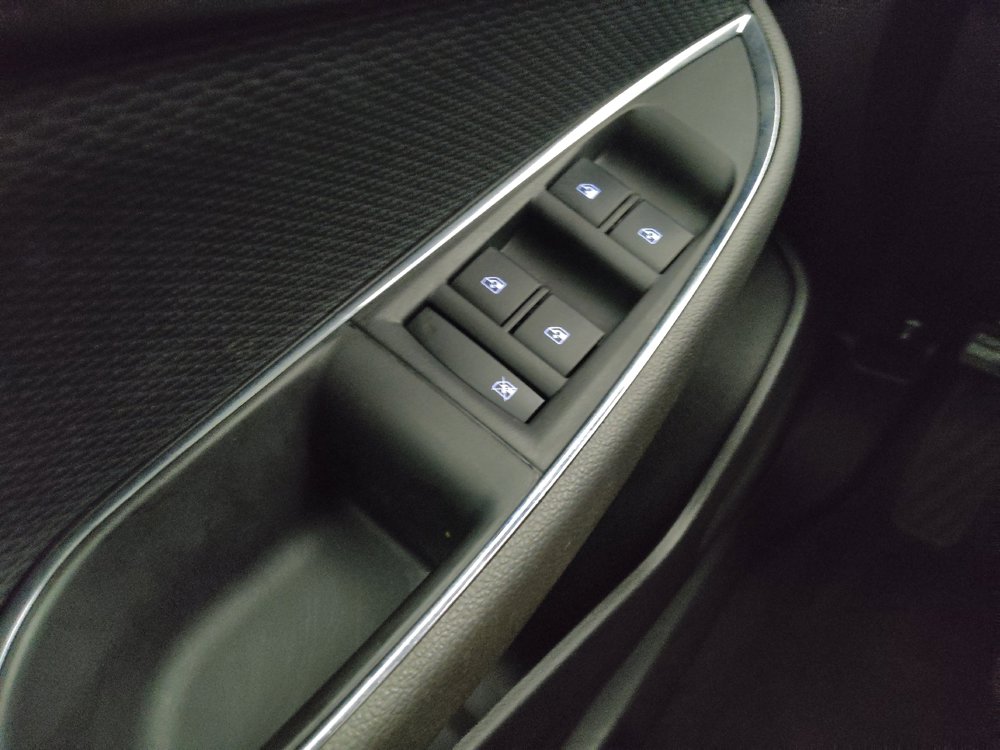 Used 2018 Chevrolet Cruze LT FWD image 27