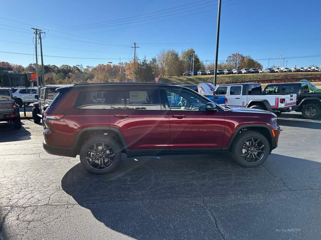 New 2025 Jeep Grand Cherokee L Limited image 7