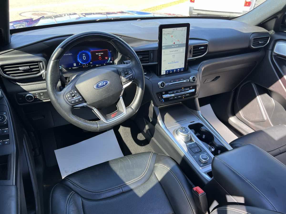 Used 2020 Ford Explorer ST w/ ST Street Pack image 12