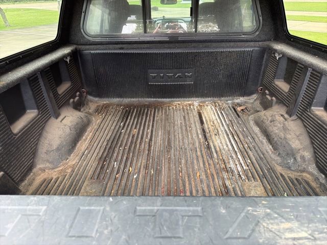 Used 2017 Nissan Titan SV AWD/4WD image 10