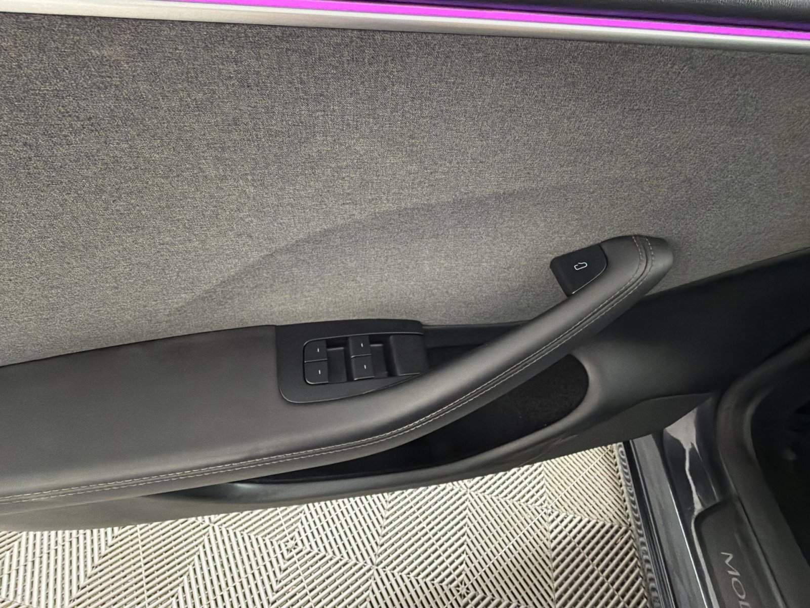 Used 2024 Tesla Model 3 Standard Range image 15