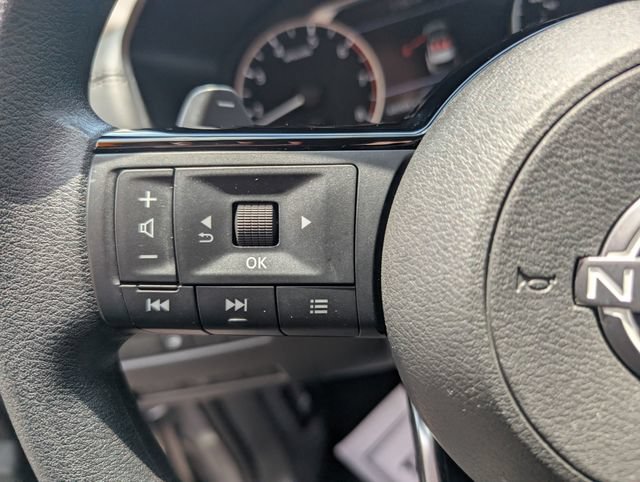 Certified 2023 Nissan Rogue SV AWD/4WD image 17