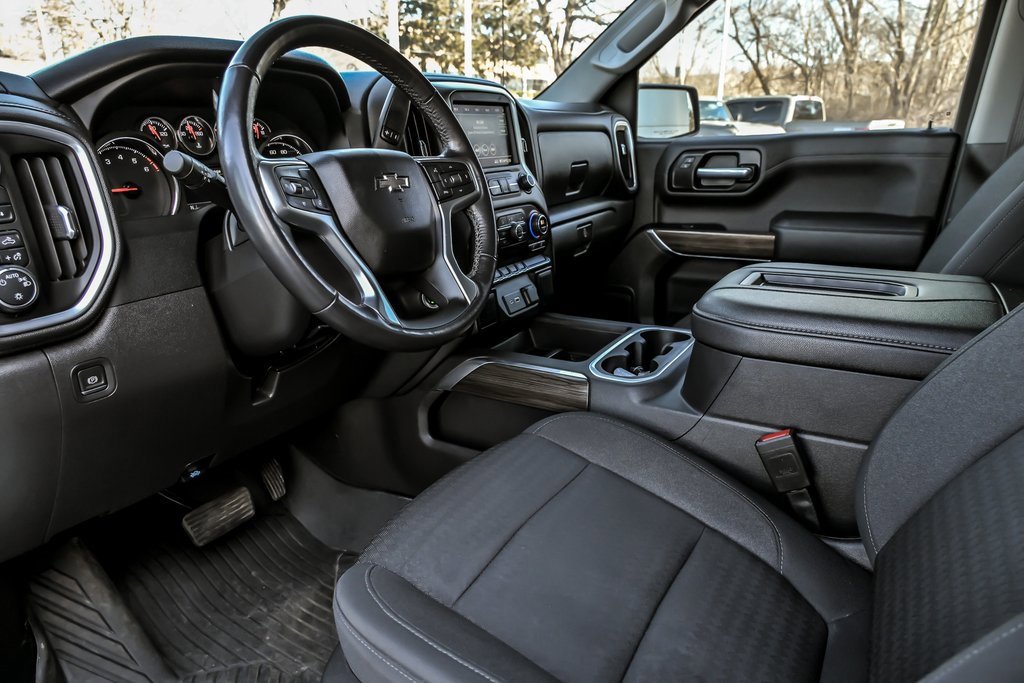 Used 2022 Chevrolet Silverado 1500 LT Trail Boss w/ Bed Protection Package image 13