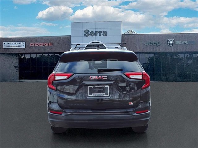 Used 2023 GMC Terrain SLE w/ Driver Convenience Package image 5