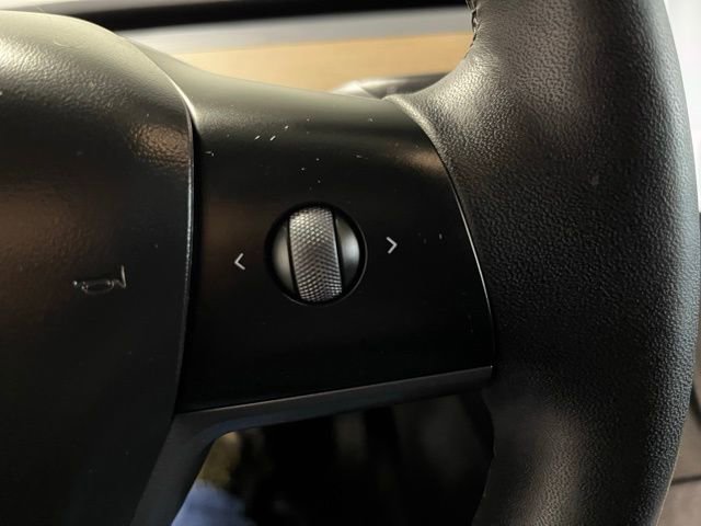 Used 2023 Tesla Model Y Long Range AWD/4WD image 26