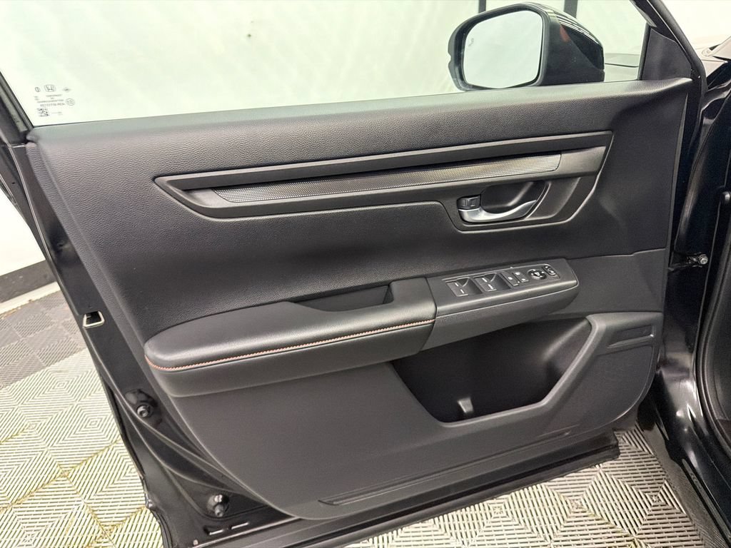 Used 2026 Honda CR-V Sport image 11