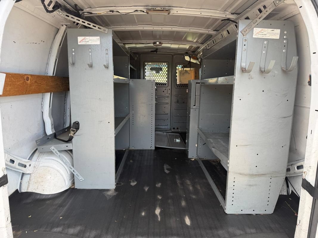 Used 2013 Chevrolet Express 2500 RWD image 20