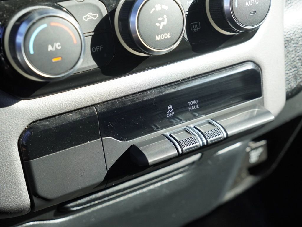 Used 2023 RAM 1500 Laramie AWD/4WD image 17