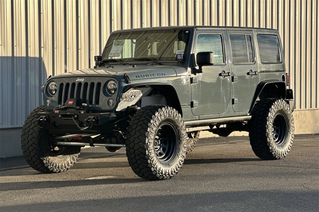 Used 2015 Jeep Wrangler Unlimited Rubicon w/ Connectivity Group image 9