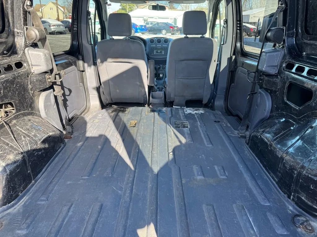 Used 2010 Ford Transit Connect XLT image 9