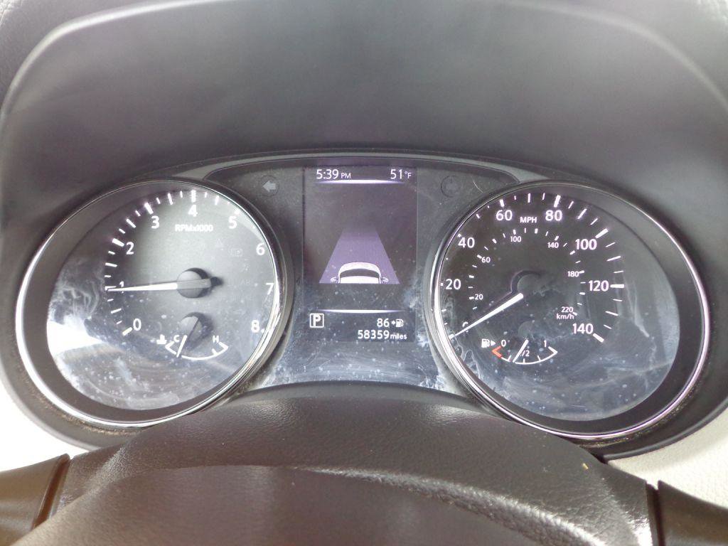 Used 2018 Nissan Rogue Sport SL image 23