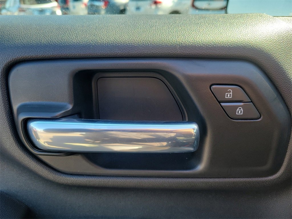 Used 2025 Chevrolet Silverado 1500 W/T image 34