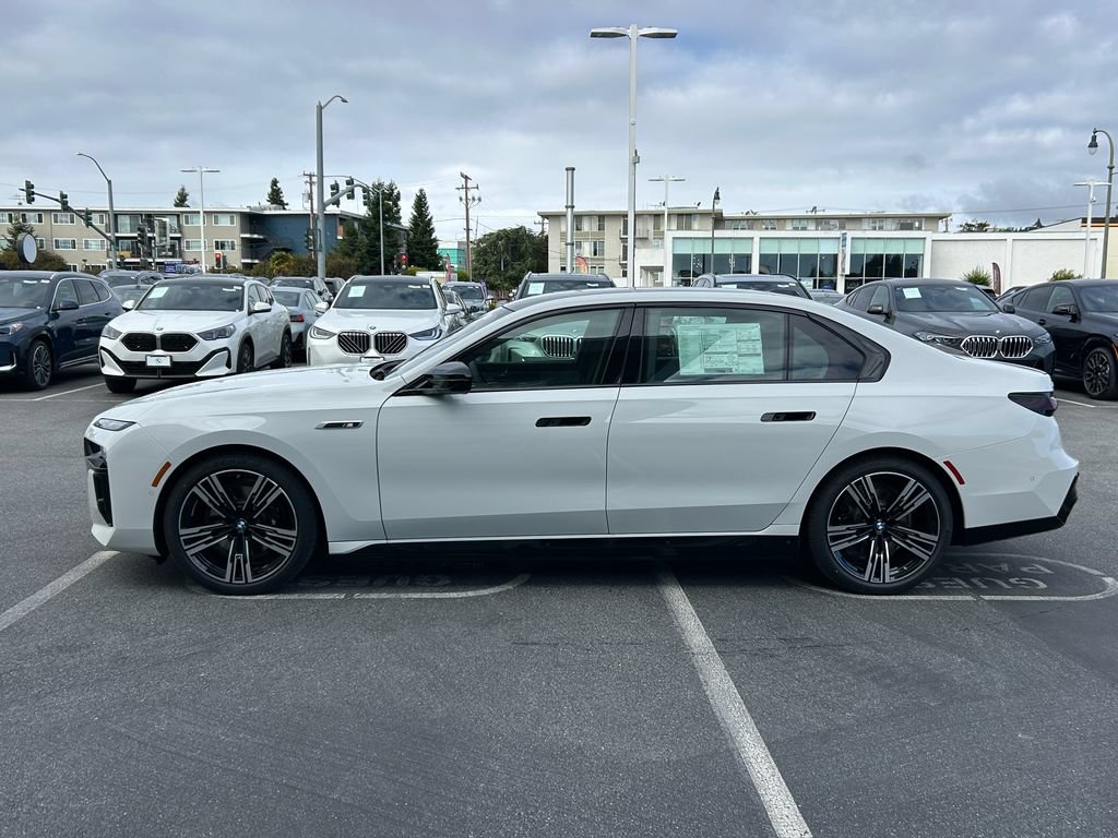 New 2026 BMW i7 M70 w/ Executive Package AWD/4WD image 2