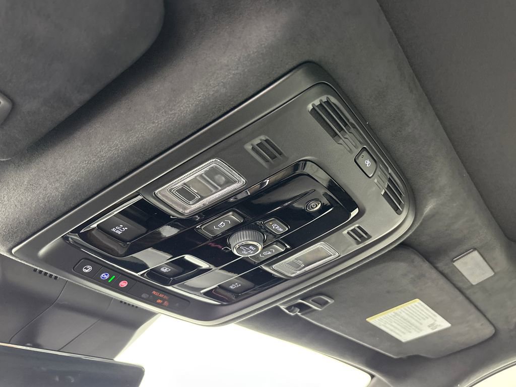 Used 2025 Cadillac Escalade ESV Sport Platinum image 24