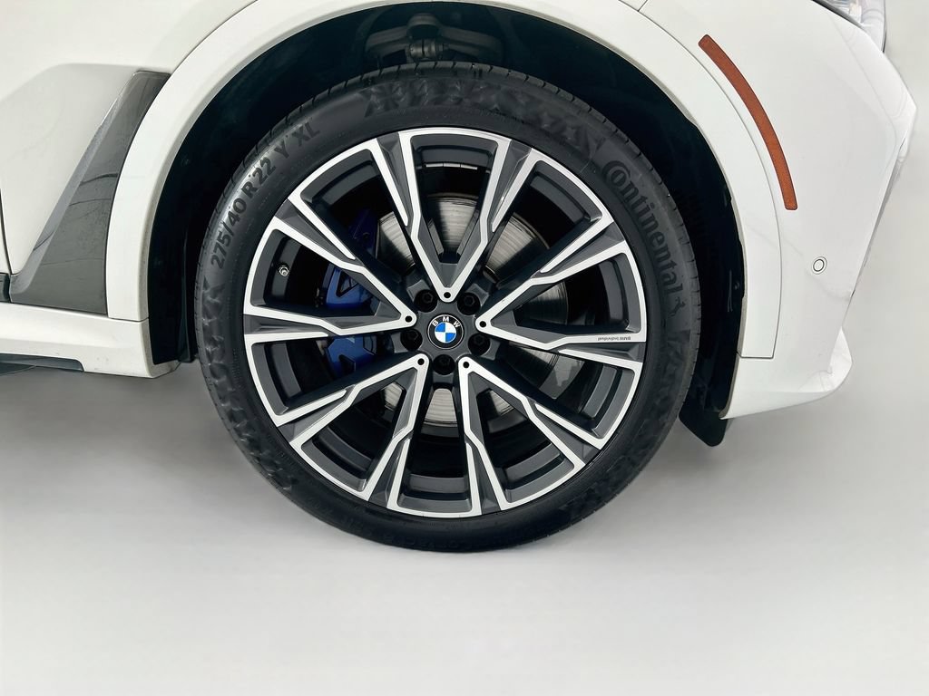 Used 2021 BMW X7 xDrive40i w/ M Sport Package AWD/4WD image 31