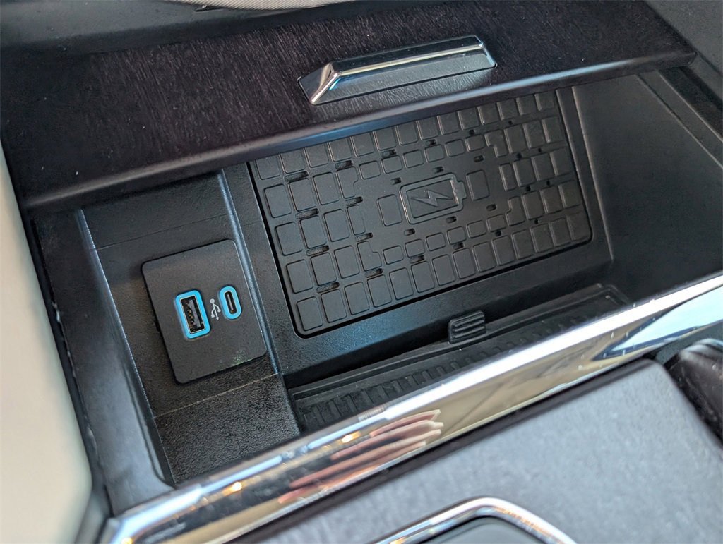 Used 2024 Ford Expedition Platinum image 31