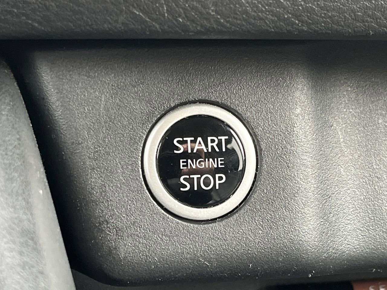 Certified 2023 Nissan Rogue SL w/ SL Premium Package image 9