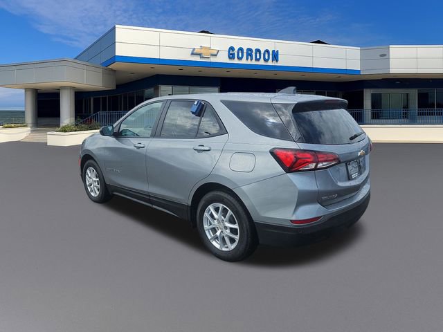 Used 2024 Chevrolet Equinox LS w/ LS Convenience Package FWD image 3