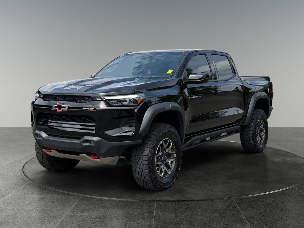Used 2024 Chevrolet Colorado ZR2 AWD/4WD image 4
