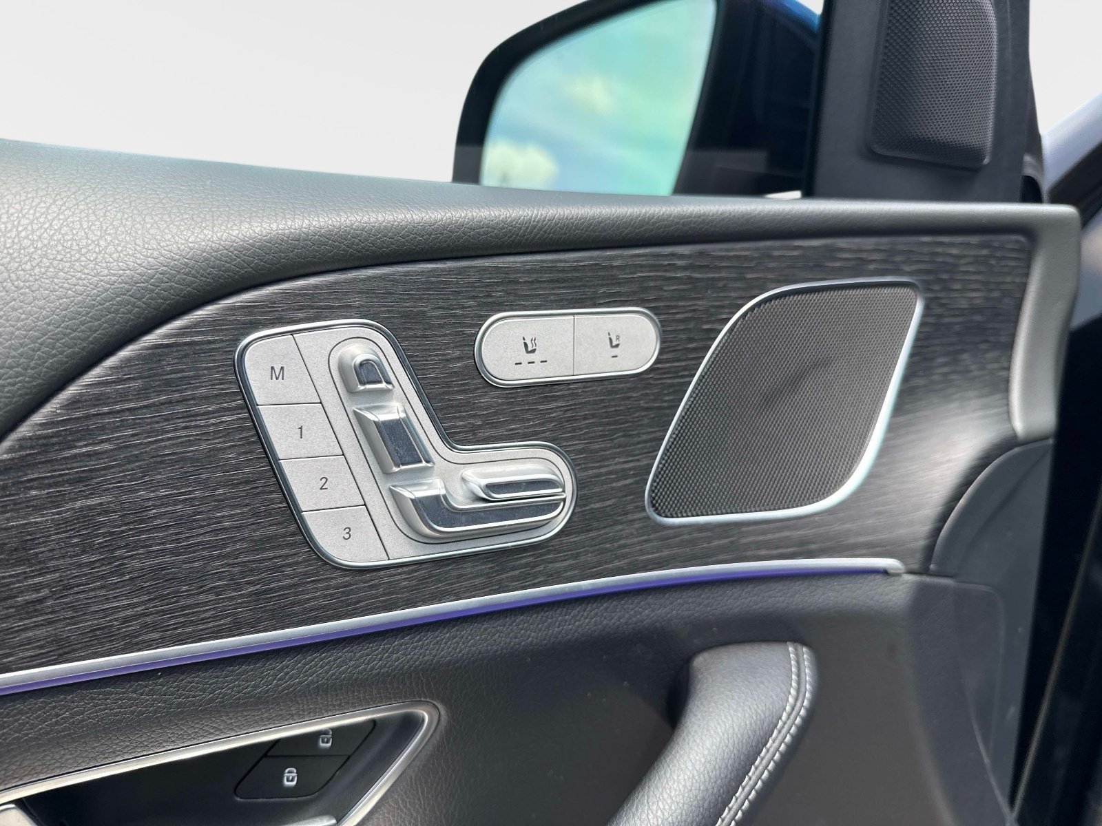 Certified 2025 Mercedes-Benz GLE 450e 4MATIC image 16