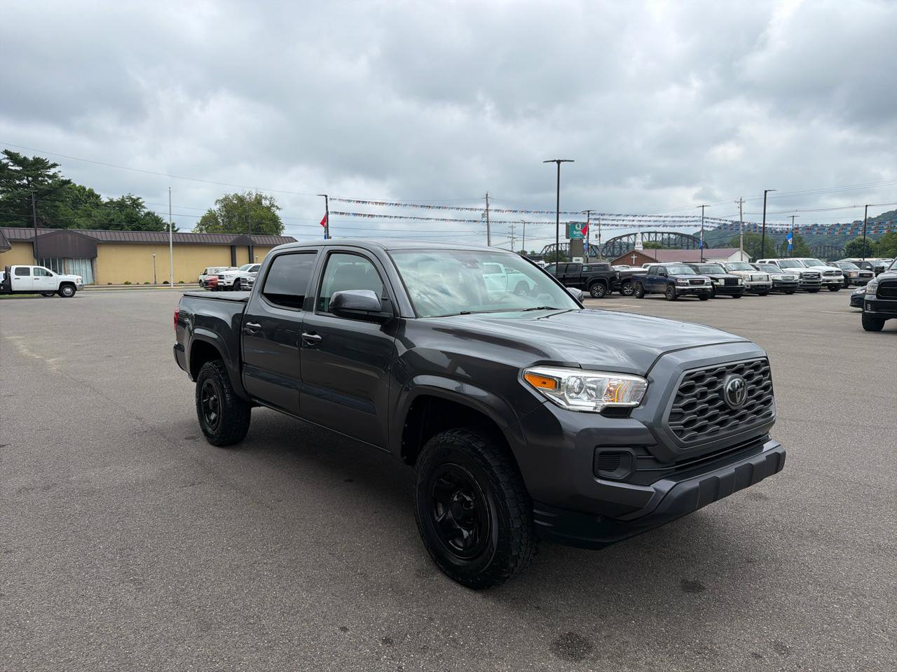 Used 2021 Toyota Tacoma SR AWD/4WD image 3