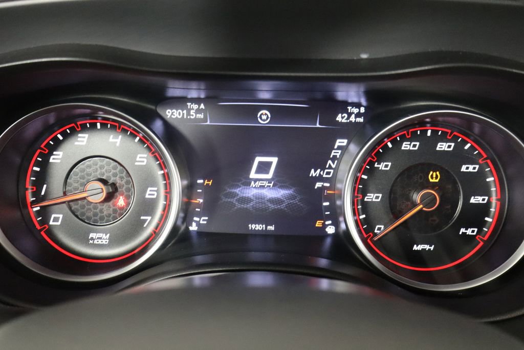 Used 2023 Dodge Charger SXT RWD image 11
