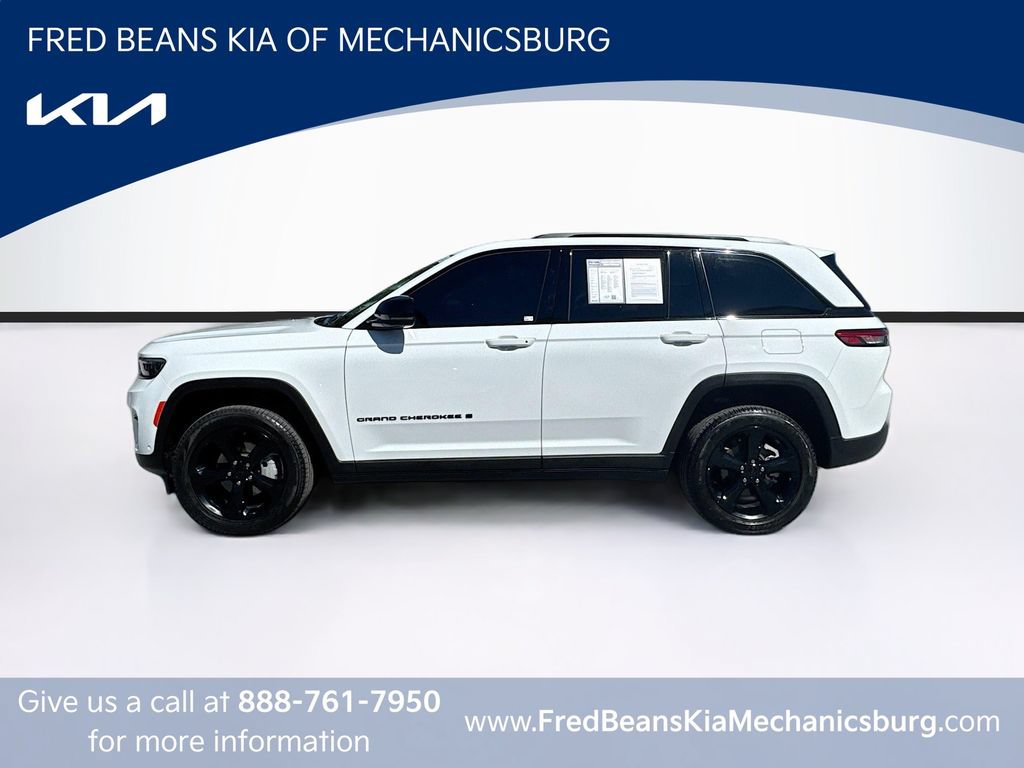 Used 2025 Jeep Grand Cherokee Limited w/ Luxury Tech Group II AWD/4WD image 4