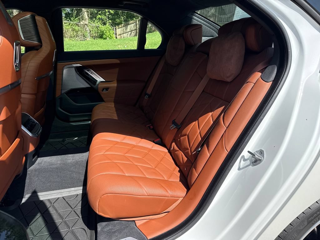 Used 2026 BMW 760i xDrive w/ Executive Package AWD/4WD image 26
