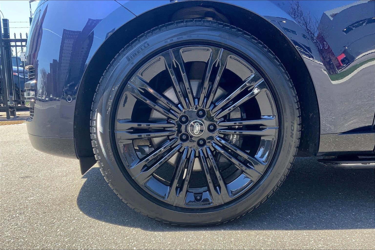 Used 2023 Land Rover Range Rover SE image 10