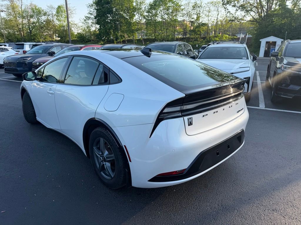 Used 2023 Toyota Prius Prime FWD image 7