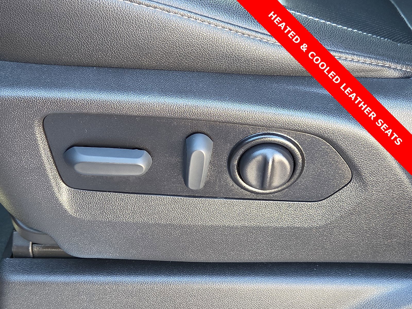 Used 2022 GMC Sierra 1500 SLT w/ SLT Premium Package image 14