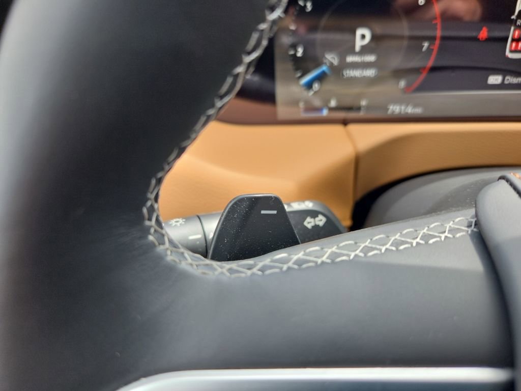 Used 2025 Nissan Armada Platinum Reserve image 39