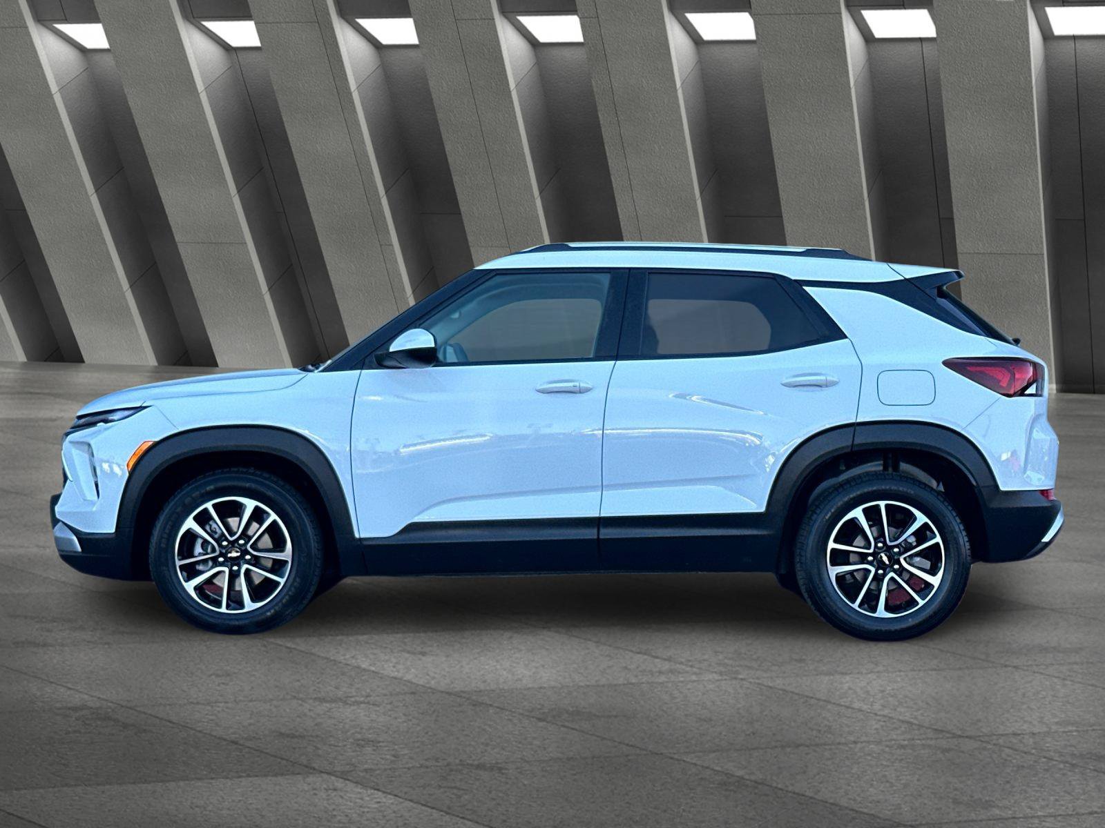 Used 2024 Chevrolet TrailBlazer LT FWD image 7