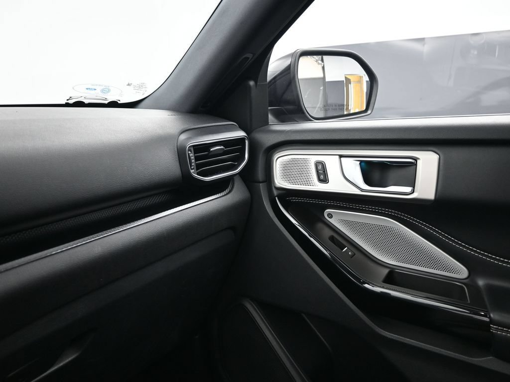 Used 2022 Ford Explorer ST w/ Equipment Group 401A AWD/4WD image 9