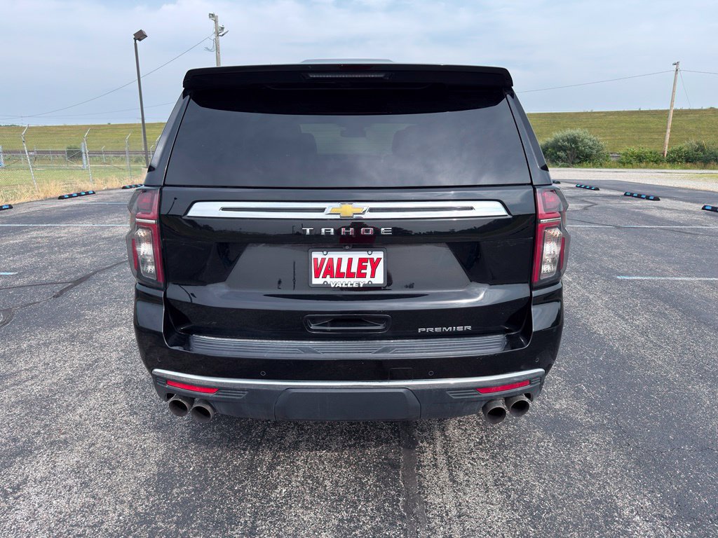 Used 2024 Chevrolet Tahoe Premier AWD/4WD image 17