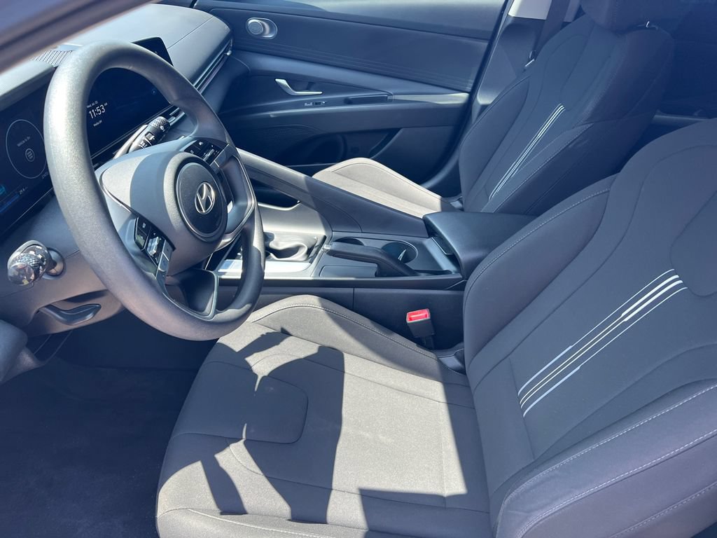 Used 2024 Hyundai Elantra SEL FWD image 17