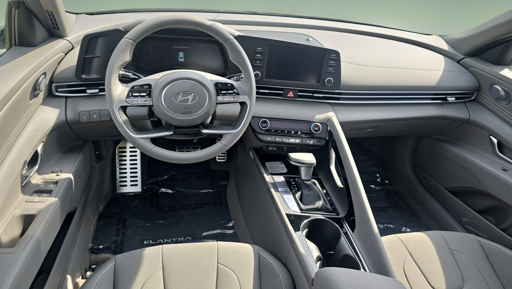 New 2026 Hyundai Elantra SEL Sport Premium FWD image 18